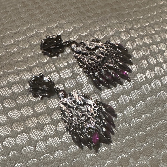 Elegant Vintage Purplish- Pink Chandelier Earrings - Picture 4 of 5